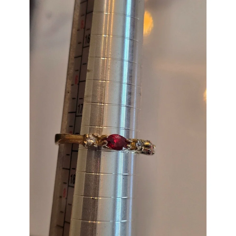 Vintage Red & Clear Rhinestone Ring Size‎ 7 Gold Tone Prong Set Stacking Band